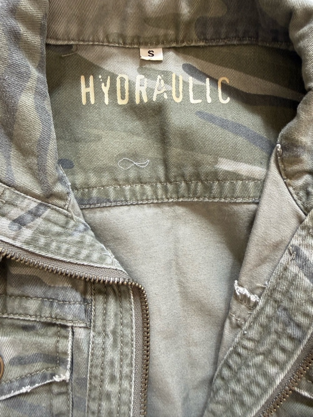 Hydraulic Olive Camo Zip-Front Crop Jacket